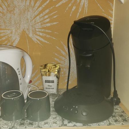 4 Safraniers Panzió Sillans-la Cascade Kültér fotó